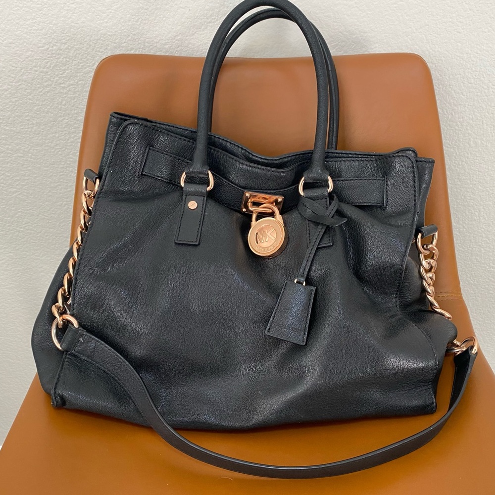 Black Michael Kors Crossbody